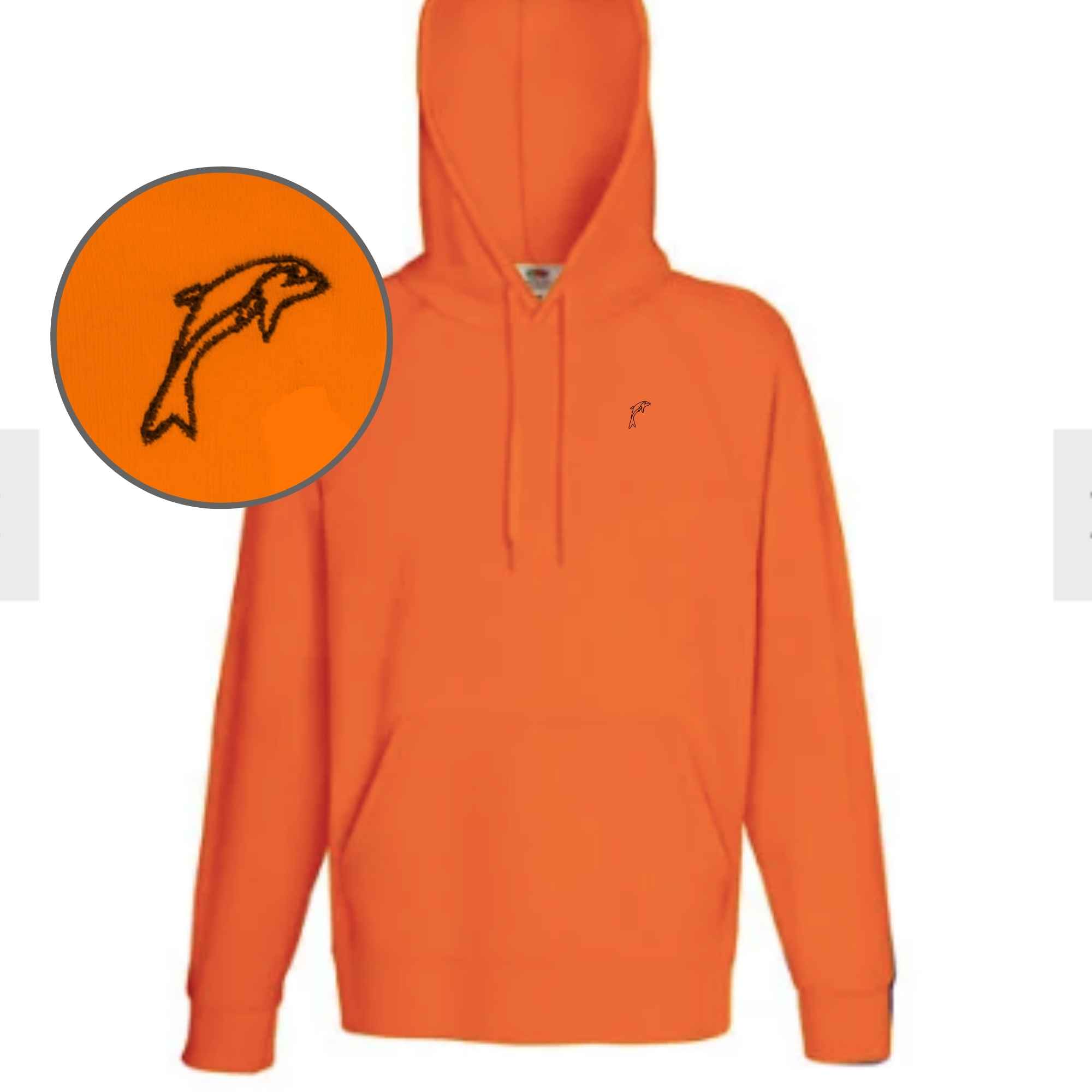 Bestickter Hoodie mit Delphin-Motiv auf der Brust in der Farbe Orange