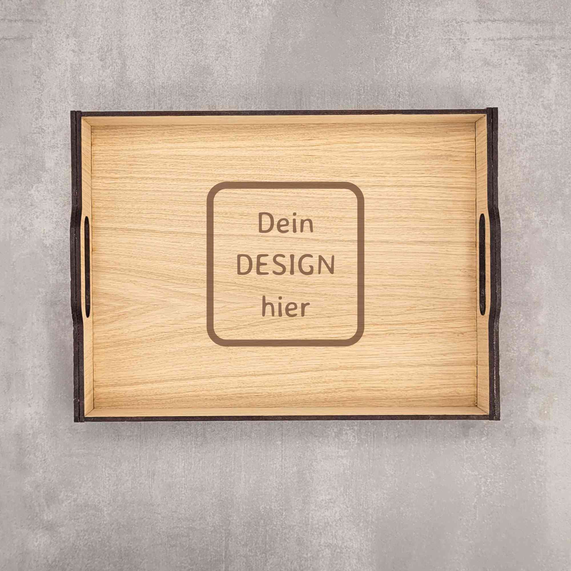 Graviertes Eichentablett mit eigenem Design für Hochzeiten oder die Gastro