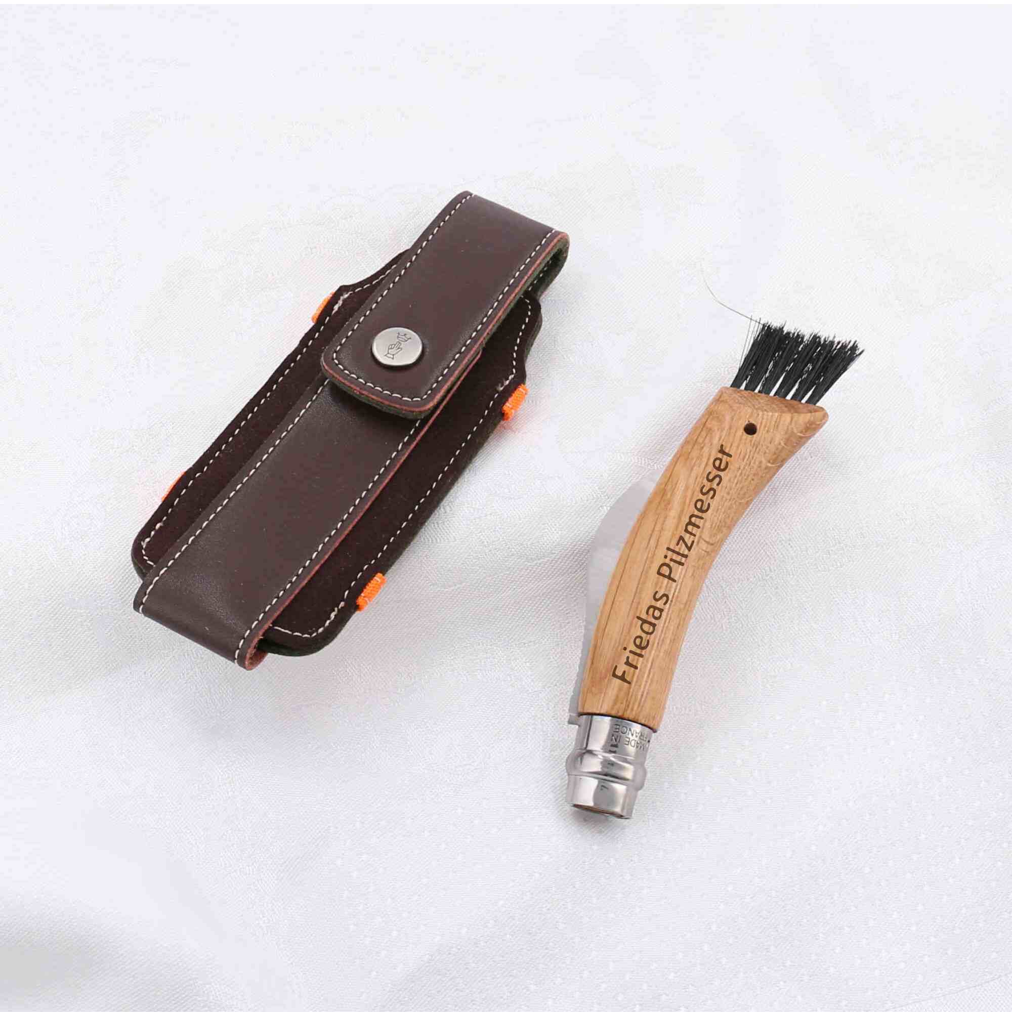 Personalisiert graviertes Opinel Gartenmesser mit Etui aus Leder
