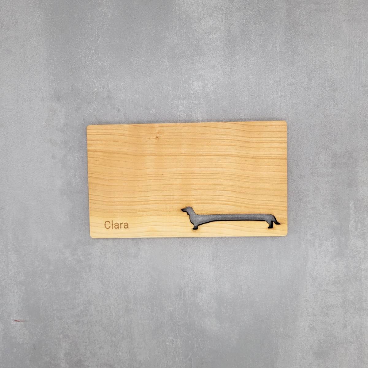 Personalisiertes Frühstücksbrettchen mit Dackel