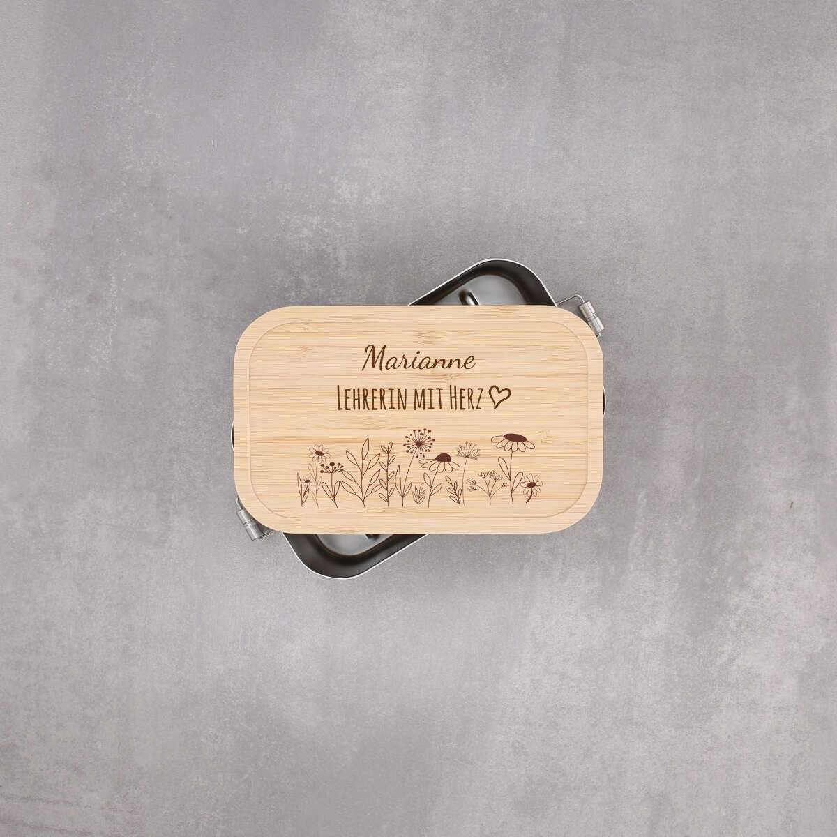 Personalisierte Lunchbox "Blumenwiese – Erzieherin mit Herz" aus Edelstahl mit Bambusdeckel – Festes Design (Personalisierbar)