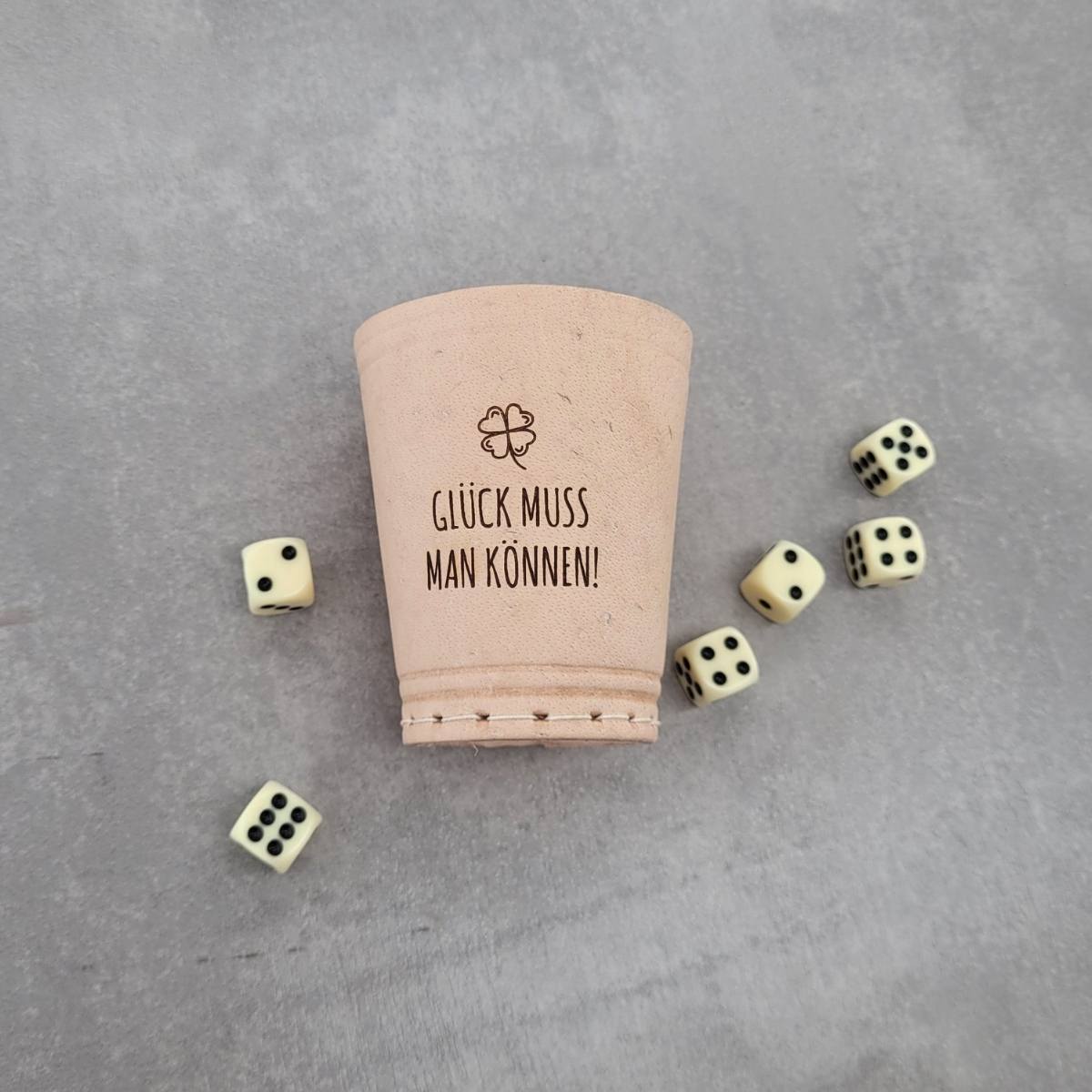 Personalisierter Würfelbecher inkl. 6 Würfel