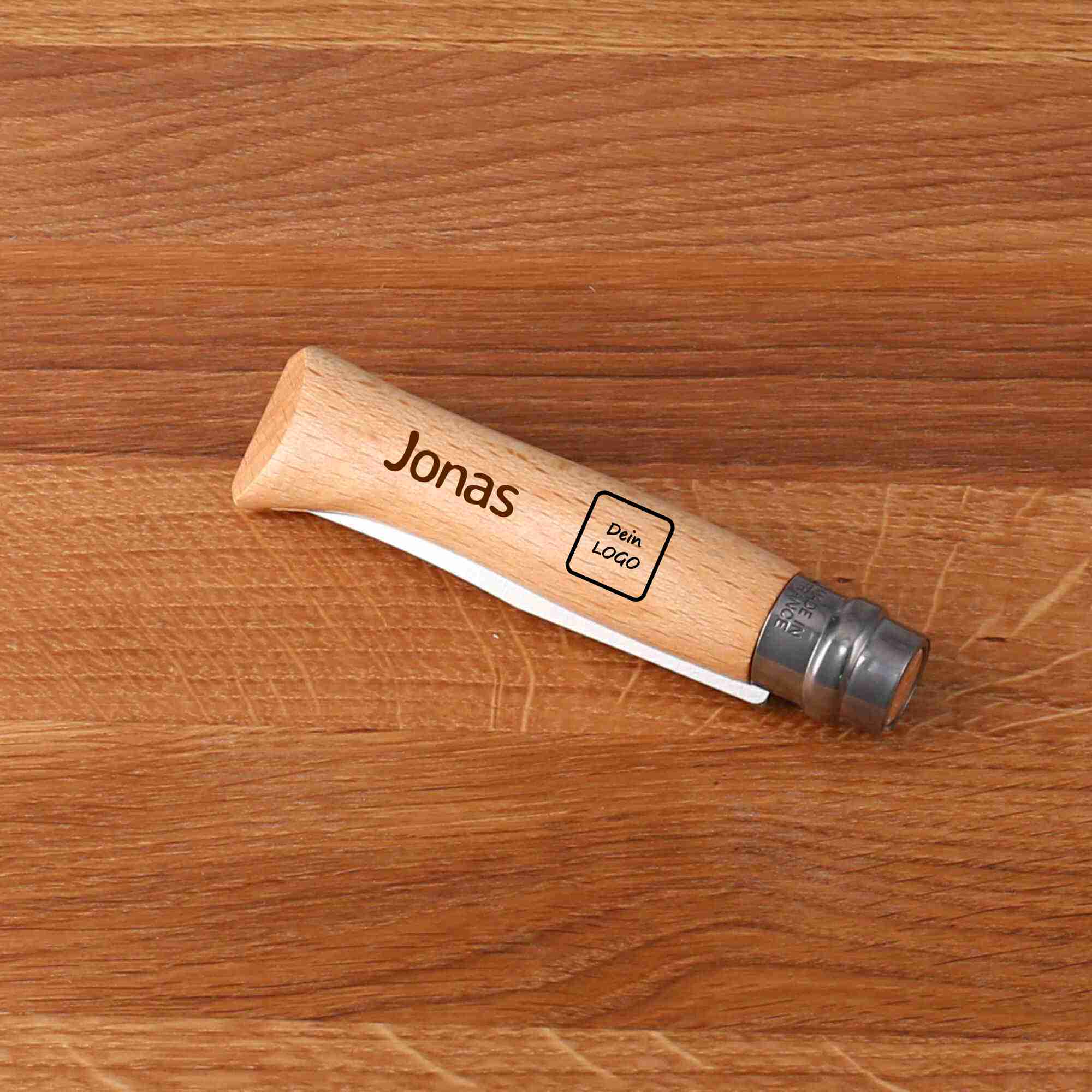Personalisiertes Klappmesser mit Namen und Logo für Firmenkunden, als Mitarbeitergeschenk oder Kundengeschenk 