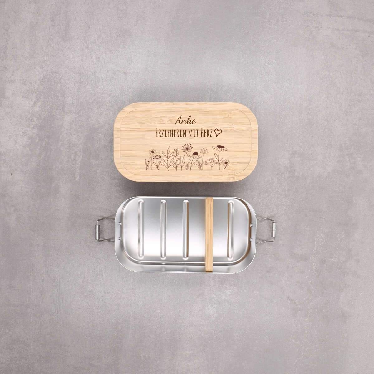 Personalisierte Lunchbox "Blumenwiese – Erzieherin mit Herz" aus Edelstahl mit Bambusdeckel – Festes Design (Personalisierbar)
