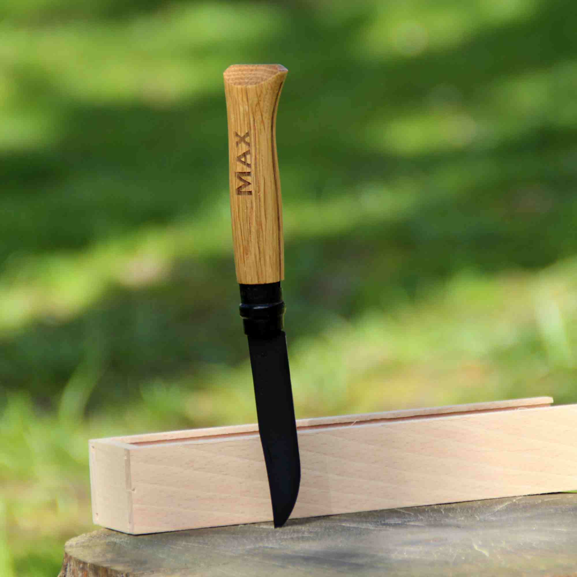 Edles Opinel Taschenmesser Black Oak in Holzbox mit Gravur