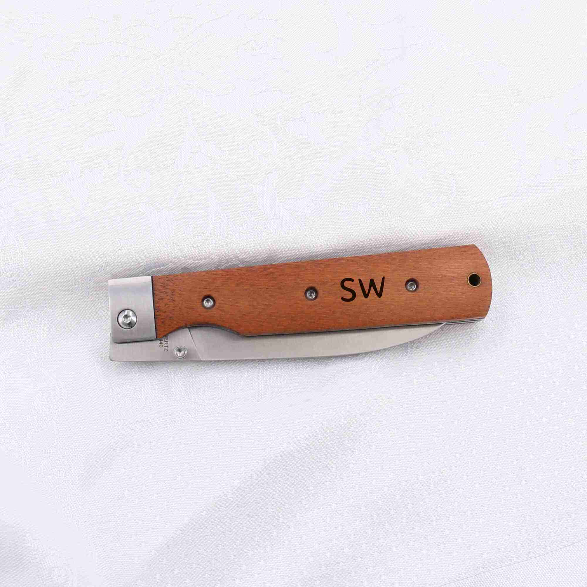 Robustes Taschenmesser groß Klappmesser personalisiert mit Spruch oder Namen auf Holz durch Lasergravur