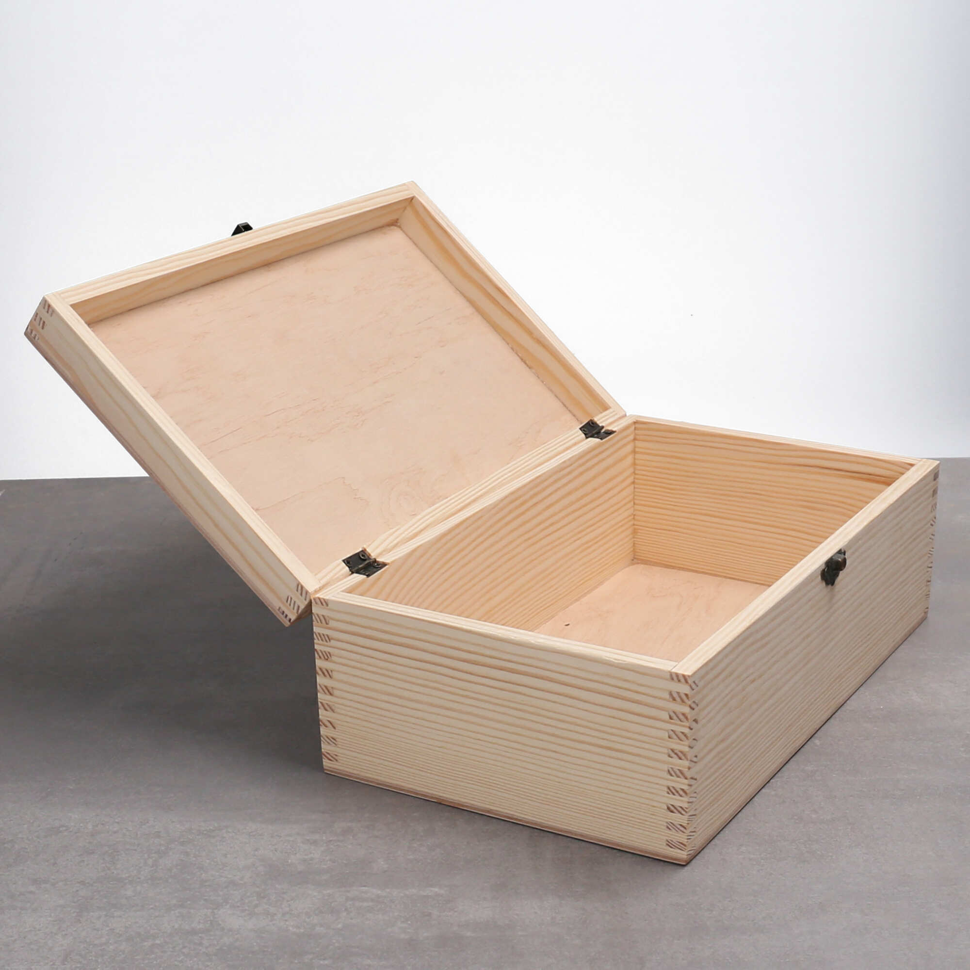 Holzbox personalisiert mit Namen, Text oder Foto für die Aufbewahrung von Gegenständen