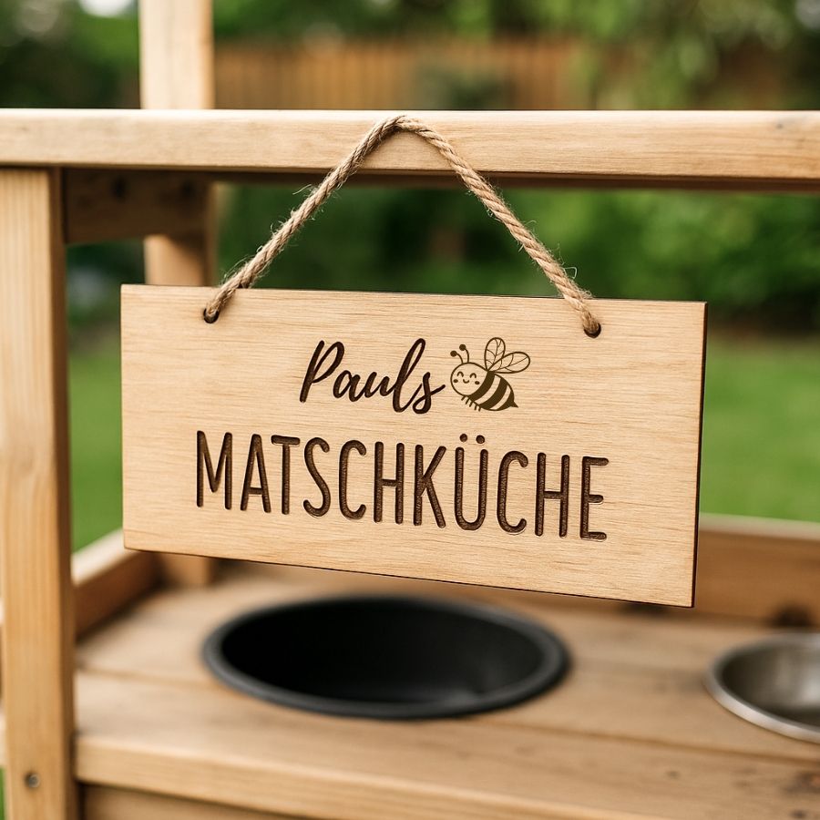 Personalisierbares Schild für Kinder mit Lasergravur – 30×15 cm – für Kinderzimmer, Matschküche oder Spielbereich Holz, Hartholz, Gebeiztes Holz