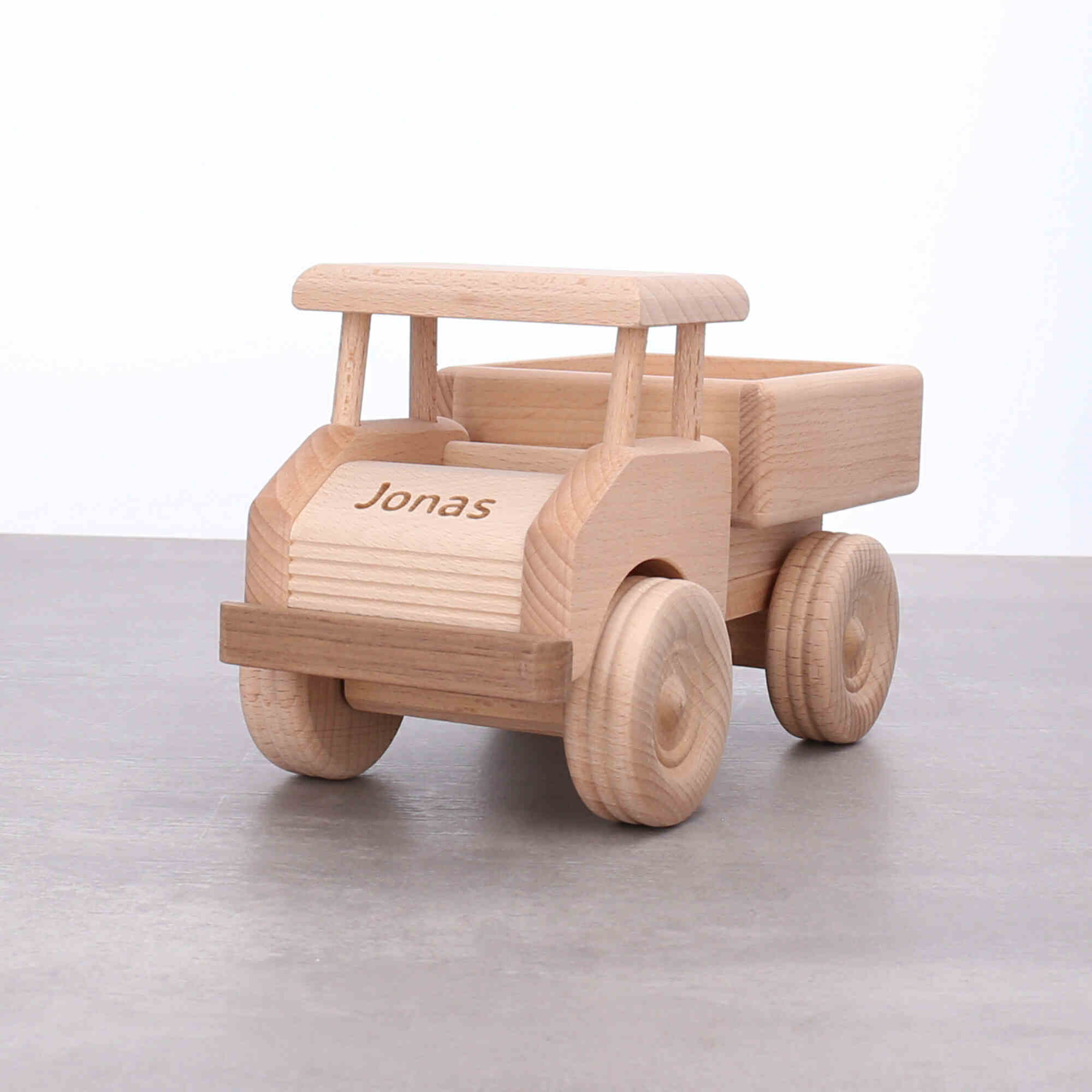 Lastwagen für Kinder aus Holz personalisiert 