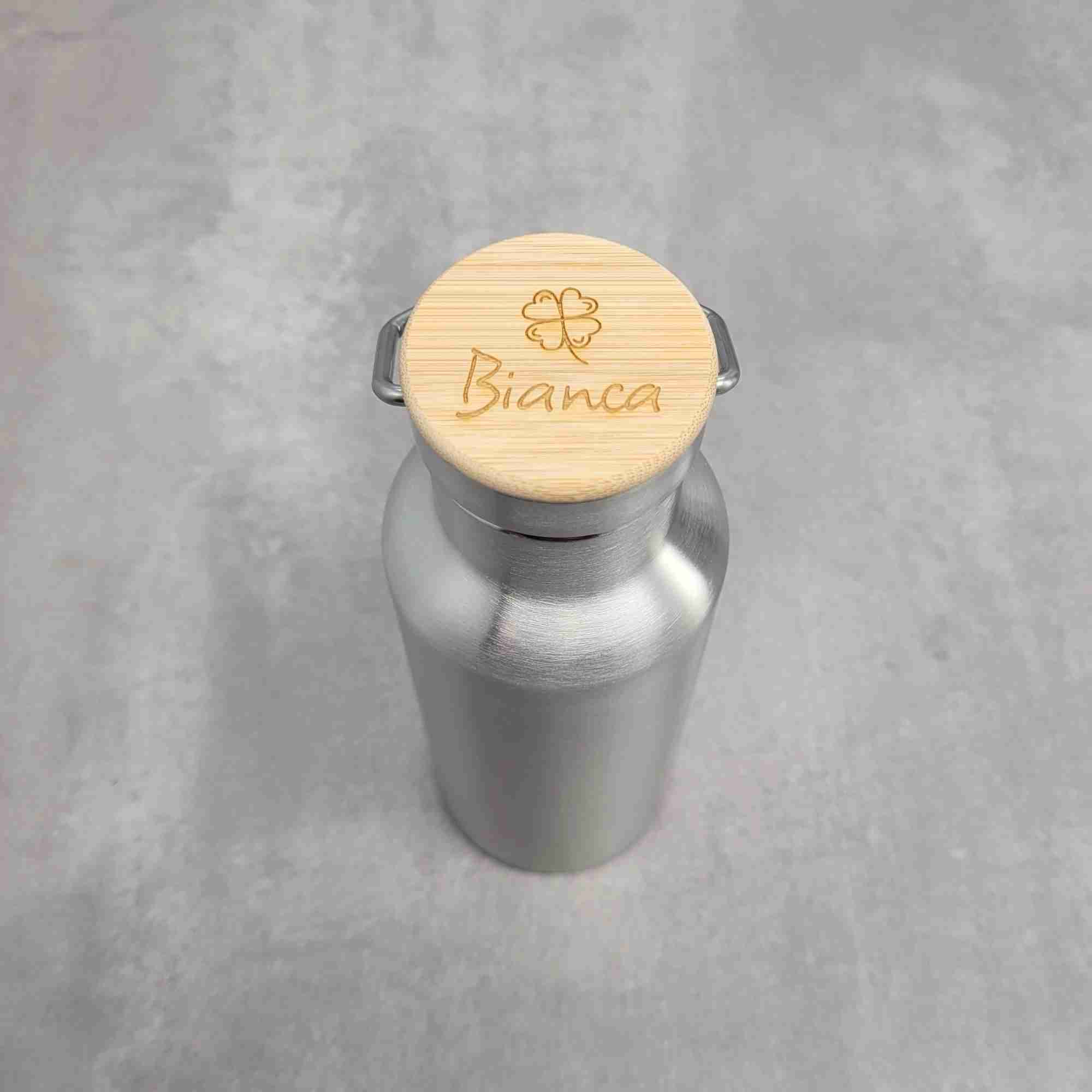 Edelstahl-Trinkflasche personalisiert Trinkflasche und Holzdeckel personalisiert mit Namen und Motiv