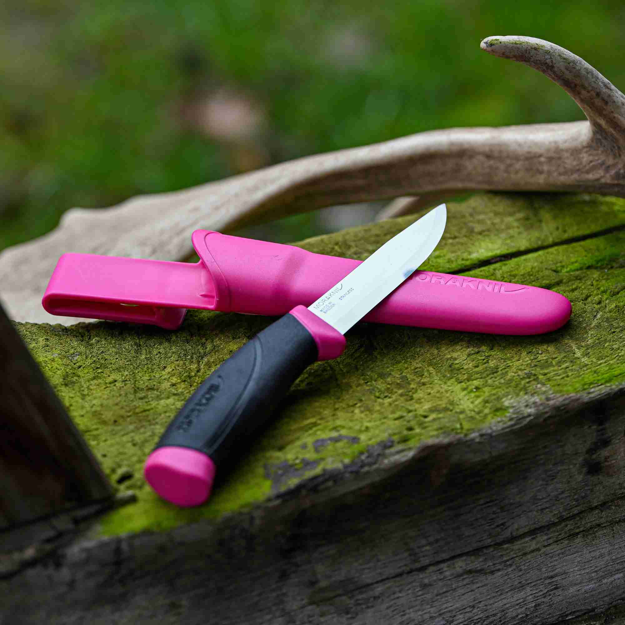 Jagdmesser pink mit Gravur auf Klinge personalisiert