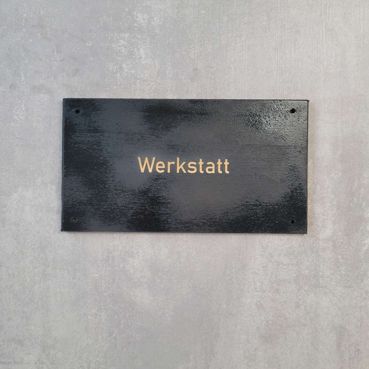 Schild schwarz wetterfest - Textgravur