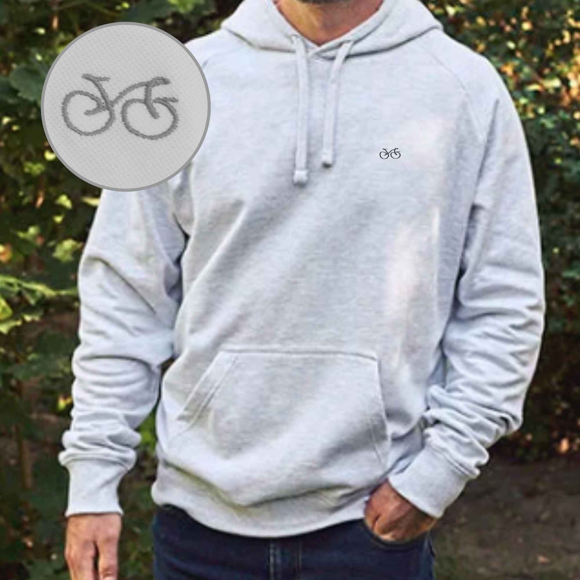 Herren Hoodie Premium mit Fahrrad-Motiv  bestickt auf der linken Brust in der Farbe Grau und hochwertig angefertigt mit warmem Stoff