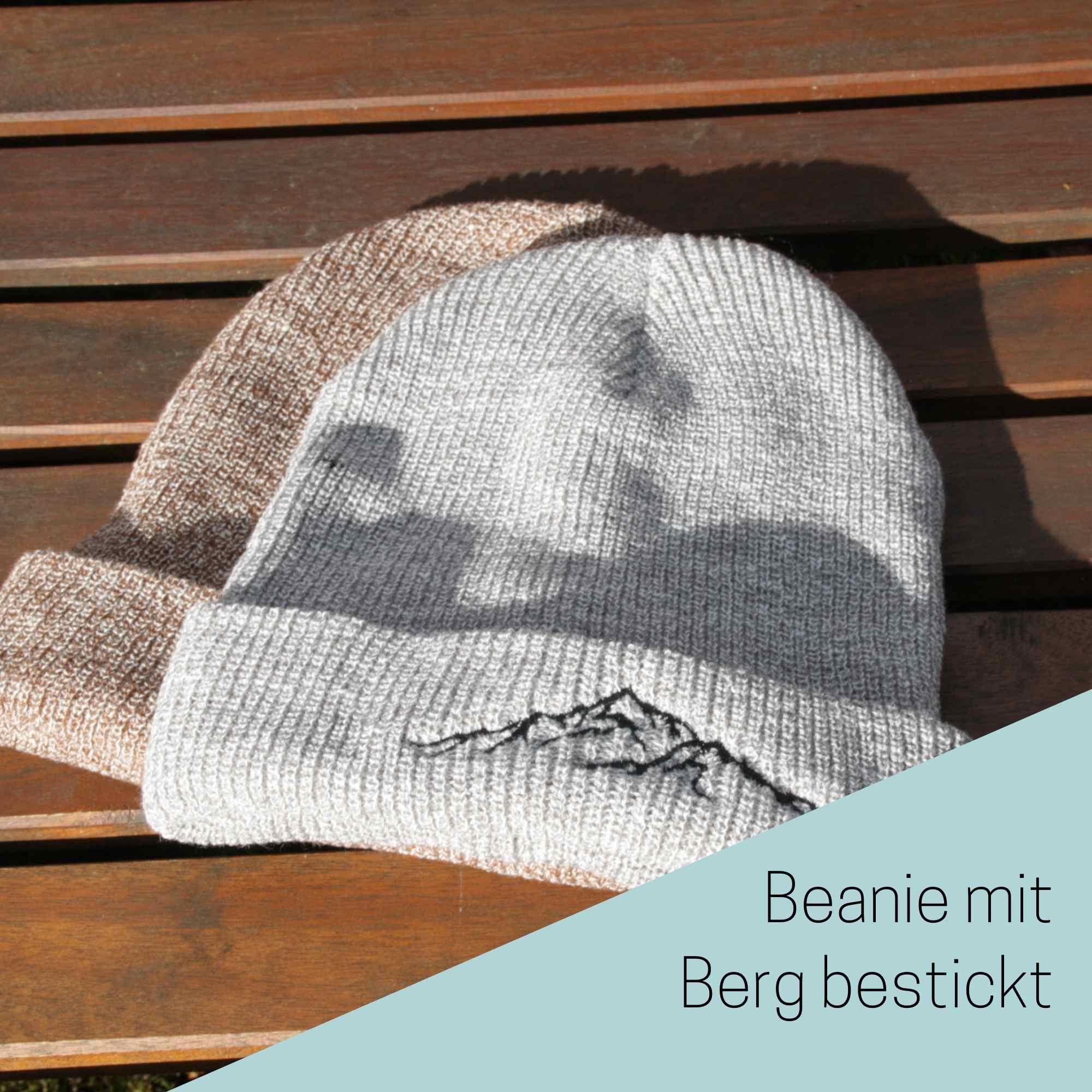 Wintermütze / Beanie mit Berg bestickt