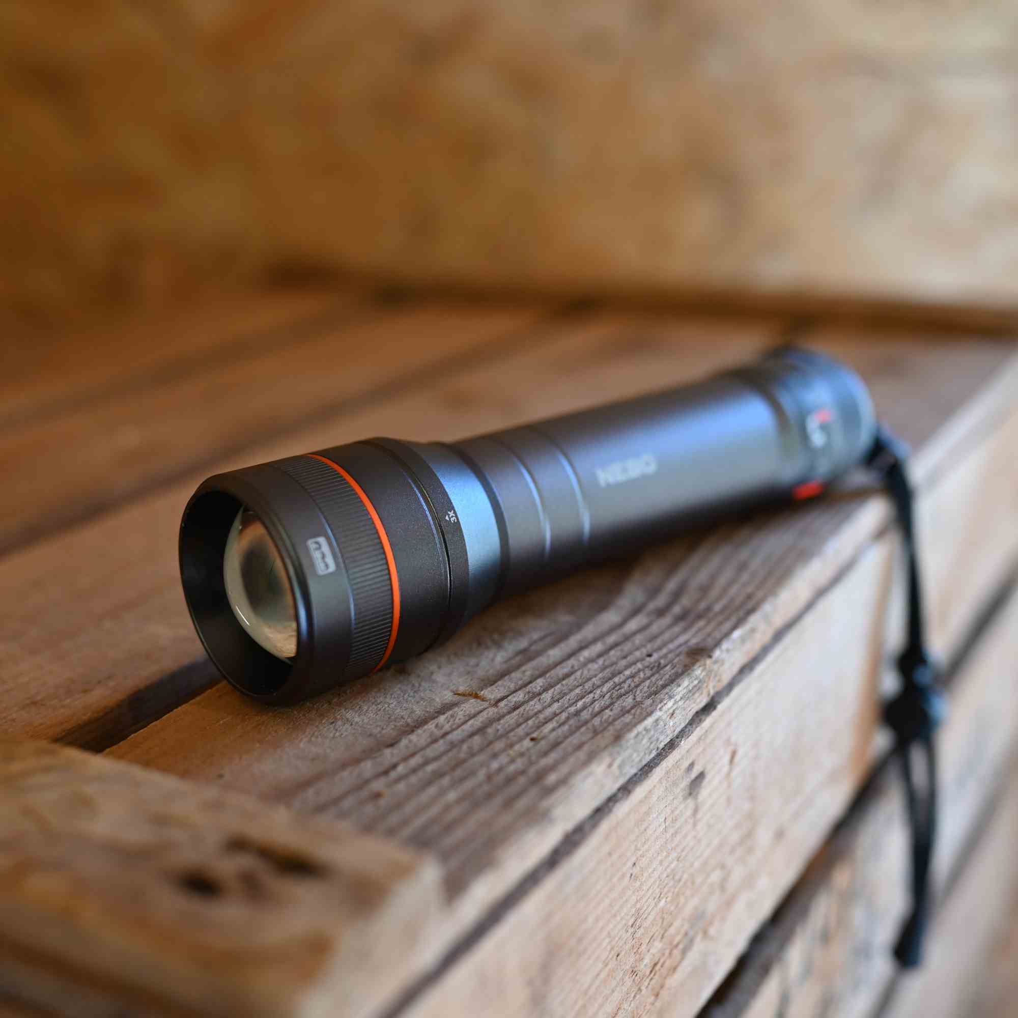 NEBO LED Taschenlampe NEWTON 1000